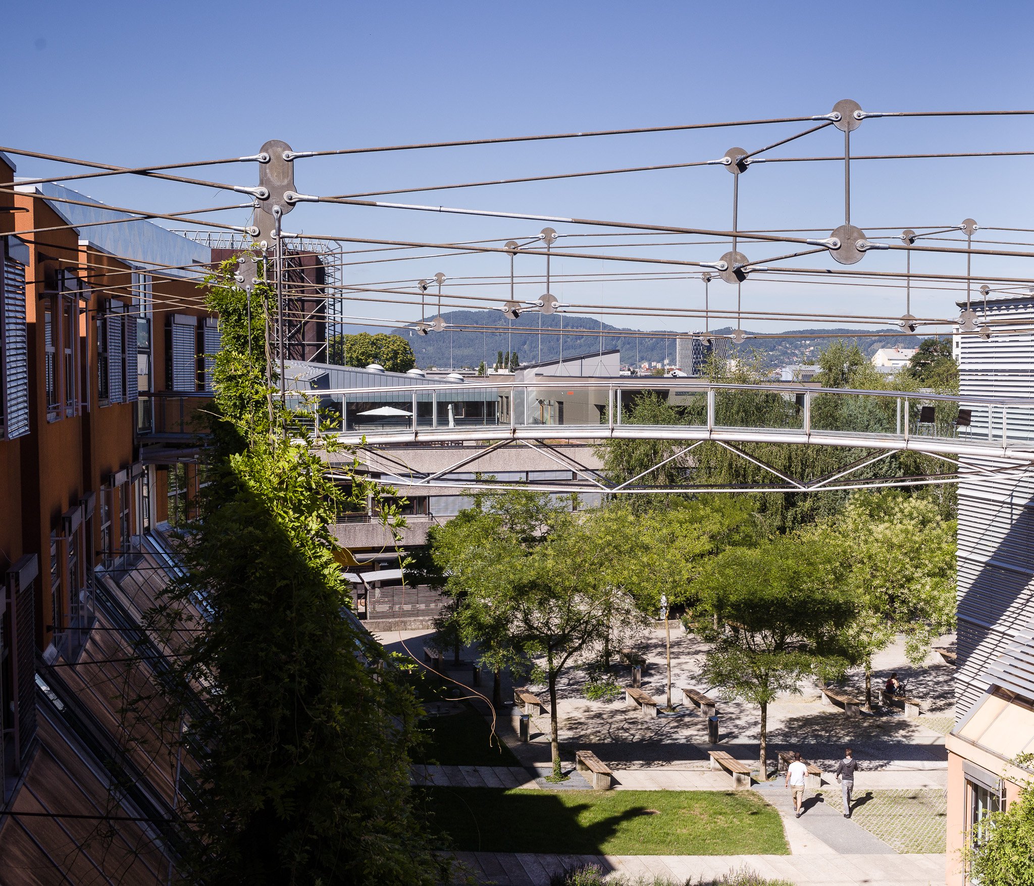 View from the IEM into the inner court at the TU Graz campus